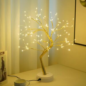 LED-Lichterbaum mit warmweißen Lichtern auf einem weißen Standfuß in goldener Baumoptik.